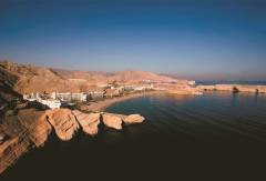 Extra Divers Qantab hosts the largest cleanup in Oman
